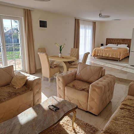Dina Lux Apartman Jagodina Kültér fotó