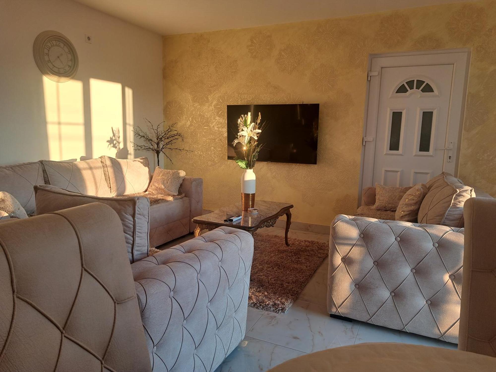 Dina Lux Apartman Jagodina Kültér fotó