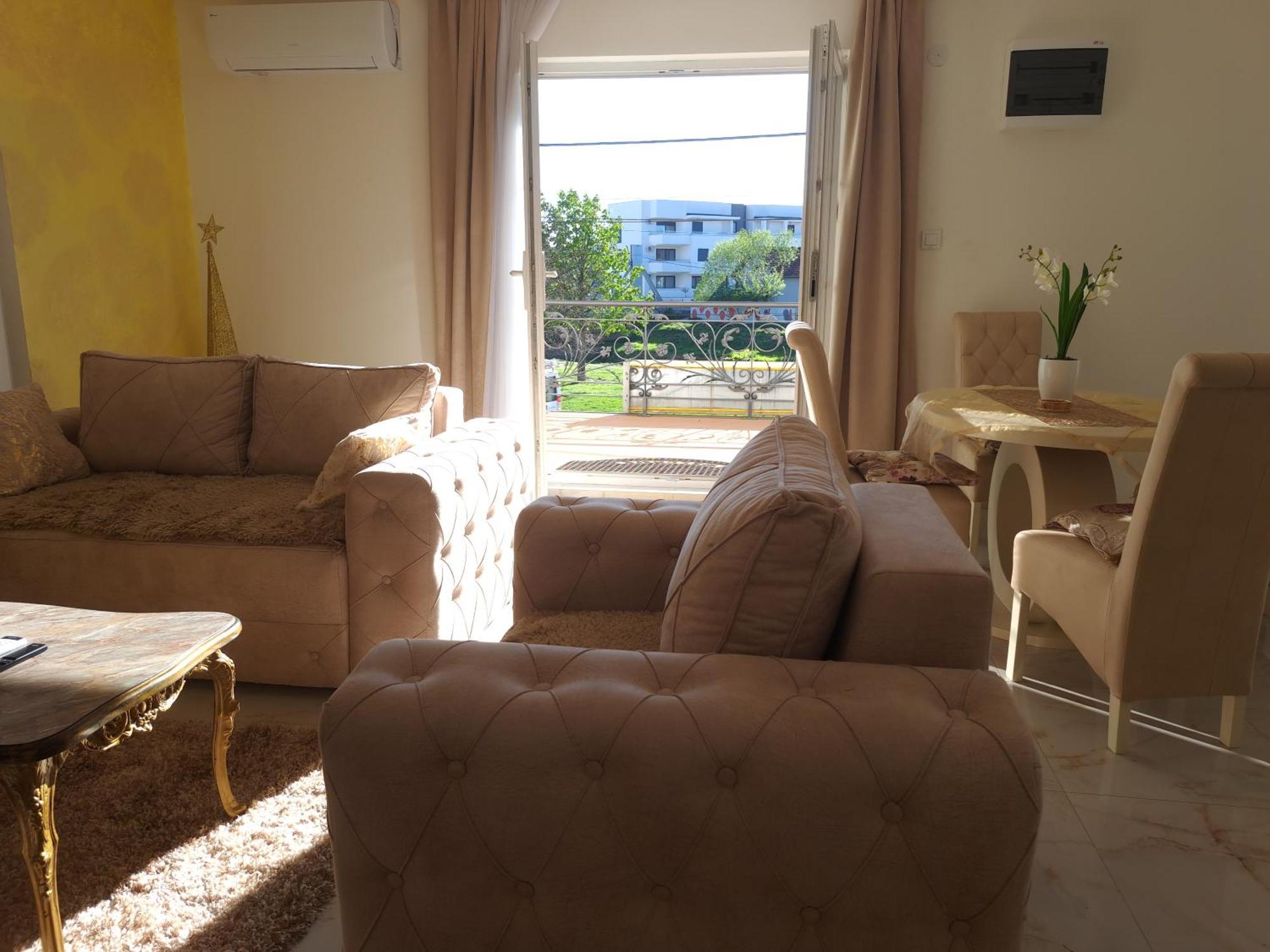 Dina Lux Apartman Jagodina Kültér fotó